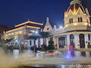 Alun-alun Surabaya dan Balai Pemuda yang Memikat Wisatawan Luar Kota