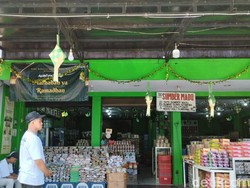 Jajanan Berbahan Tape Diburu Pemudik Saat Libur Lebaran di Jember