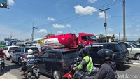 Simpang Mengkreng Masih Padat di Hari Ketiga Lebaran