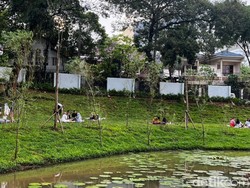 Suasana Taman Bendera Pusaka Jadi Wisata Piknik Saat Libur Lebaran