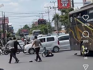 Bus di Madiun Terobos Jalur Verboden hingga Tabrak Polisi, Korban Patah Kaki