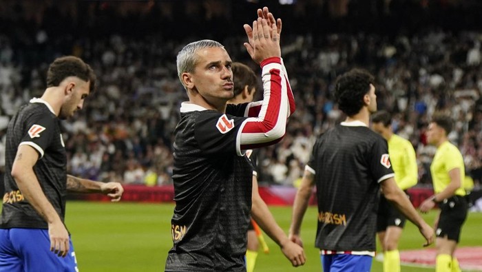 Soccer Football - LaLiga - Real Madrid v Atletico Madrid - Santiago Bernabeu, Madrid, Spain - March 22, 2026 Atletico Madrids Antoine Griezmann before the match REUTERS/Ana Beltran