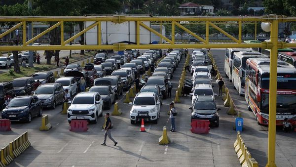 Arus Balik Padati Bakauheni, Pemudik Tinggalkan Sumatera Menuju Jawa