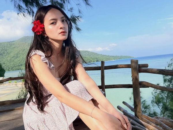 Halo Kakak-Kakak Netizen, Bunga Sartika Jawab Rasa Penasaran Kamu Nih