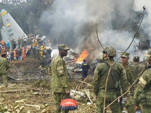 Pesawat Militer Kolombia Jatuh Usai Lepas Landas hingga Tewaskan 66 Orang