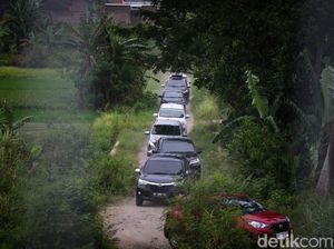 Ingin Menuju Tol Purwomartani, Ratusan Mobil Nyasar ke Sawah karena Maps