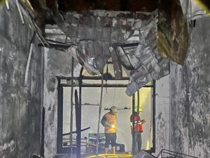 Malangnya Warga Jakbar, Pulang Lebaran Lihat Rumah Dilanda Kebakaran