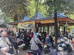 Ragunan Tembus 60 Ribu Pengunjung, Tambah 27 Kantong Parkir & Perketat Aturan