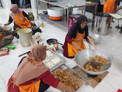 39 Desa Pasuruan Banjir, 3 Dapur Umum Diaktifkan untuk Bantuan Makanan