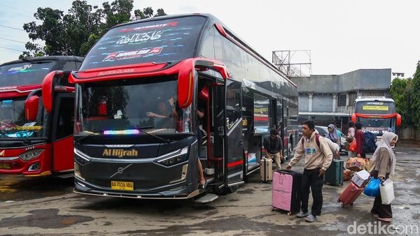 Gelombang Arus Balik di Terminal Bayangan Pondok Pinang