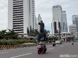 Video Jakarta Masih Lengang di Hari Pertama Masuk Kerja Usai Libur Lebaran
