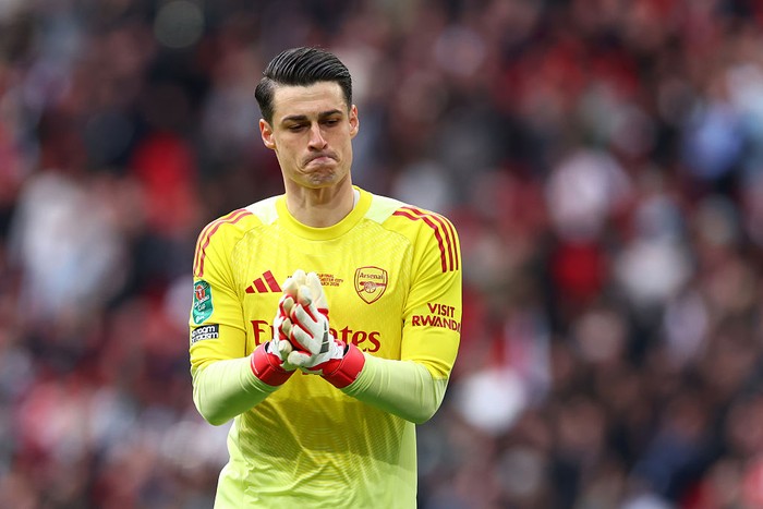 LONDON, ENGLAND - MARCH 22:   Kepa Arrizabalaga of Arsenal looks on during the Carabao Cup Final match Arsenal and between Manchester City at Wembley Stadium on March 22, 2026 in London, England. (Photo by Chris Brunskill/Fantasista/Getty Images)