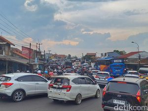 Video 149 Ribu Kendaraan Melintas di Jalur Nagreg dalam Sehari