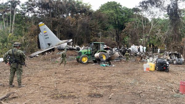 Pesawat Hercules C-130 Jatuh, Bangkai Pesawat Berserakan