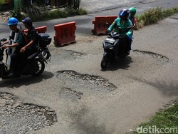 Dinilai Terlalu Ringan, Ini Sanksi buat Pemerintah yang Abaikan Jalan Rusak