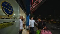 Seskab Teddy dan Menhub Pantau Arus Balik di Terminal Pulo Gebang Dini Hari
