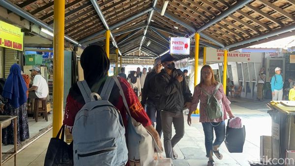 Arus Balik Lebaran di Terminal Purabaya