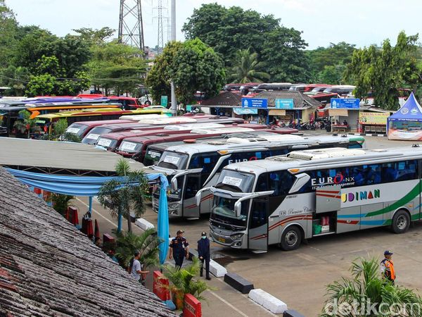 Terminal Kampung Rambutan Bakal Ditata Ulang untuk Atasi Banjir