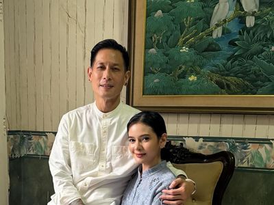 Potret Kemesraan Chef Juna dengan Pacar Saat Lebaran, Agamanya Jadi Sorotan