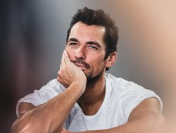 Supermodel David Gandy Ramal Industri Modeling akan Punah Gara-Gara AI
