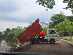 DLH DKI: Bantaran Kali di TPU Tanah Kusir Itu Penampungan Sampah Sementara
