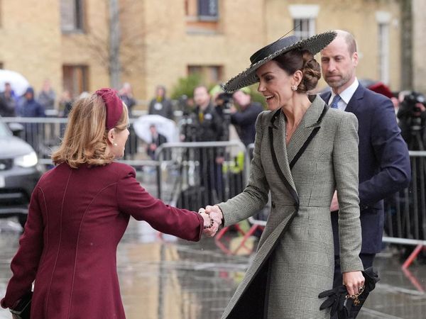 Foto: Kate Middleton dan Coat Barunya di Momen Bersejarah Gereja Inggris