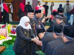 Pesan Gubernur Khofifah Saat Lantik 128 Kepala SMA/SMK/SLB Negeri