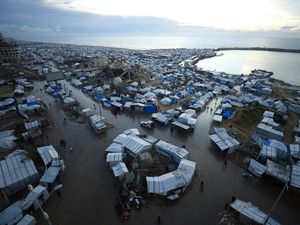 Hujan Deras Perparah Kondisi Pengungsi di Gaza