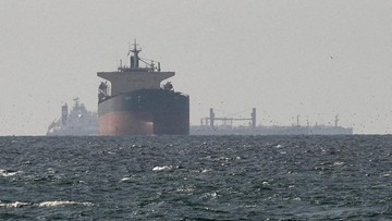 Iran Sita 2 Kapal Kargo di Selat Hormuz, Diduga Terkait Israel