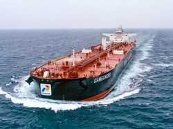 2 Kapal Tertahan di Selat Hormuz-RI Cari Pasokan Minyak ke Negara Lain