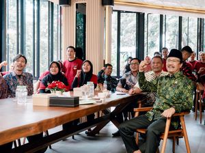 Kala Mensos Halalbihalal dengan Petugas Cleaning Service