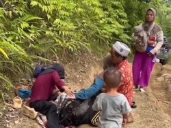 Ibu Hamil di Mamuju Melahirkan di Jalan gegara Akses ke Puskesmas Rusak