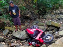 Motor Masuk Jurang di Jalur Ekstrem Trenggalek, 3 Orang Luka