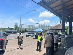 Heboh Kabar Perempuan Hendak Akhiri Hidup di Jembatan Tukad Bangkung