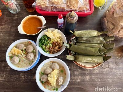 Mampir ke Wonogiri, Jangan Lupa Coba Bakso Legendaris dari 1980 Ini!