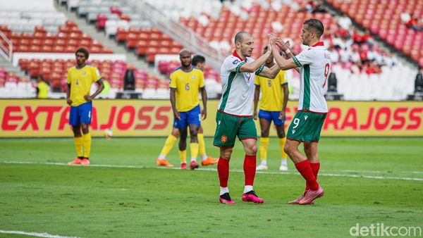 Bulgaria Pesta Gol, Kepulauan Solomon Tumbang 10-2