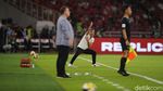 Gaya Nyentrik John Herdman Kawal Timnas Garuda