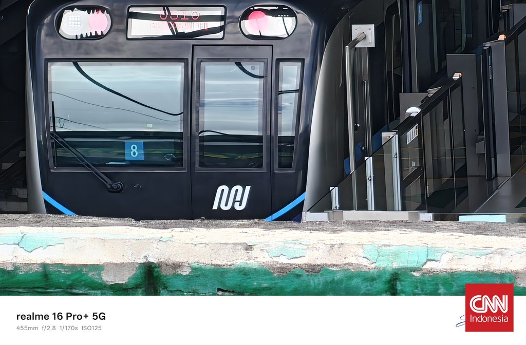 hasil foto realme 16 pro+