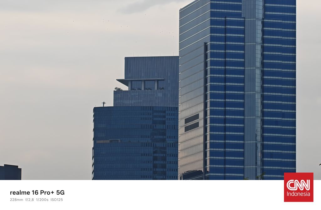 hasil foto realme 16 pro+