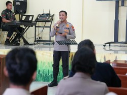 Kapolresta Sidoarjo Ajak Anggota Perkuat Iman Lewat Binrohtal di Gereja