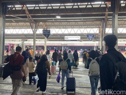 Senangnya Pemudik Ikut Balik Gratis di Stasiun Tawang: Hemat Rp 1,5 Juta