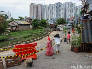 Penurunan Tanah Picu Jalan Amblas di Kayu Mas Utara Pulogadung