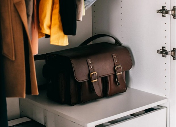 tips menyimpan tas agar tidak jamuran