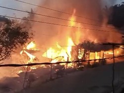 5 Rumah Semi Permanen di Padang Lawas Utara Ludes Terbakar