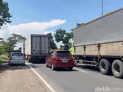 Macet di Pantura Indramayu, Antrean Kendaraan Mengular 4 Km