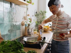 Menteri Bahlil Sarankan Hemat Gas saat Masak, Begini 6 Tips Praktisnya!