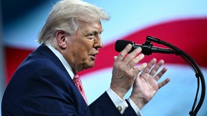 Trump: Sejujurnya Hal Favorit Saya Adalah Mengambil Minyak di Iran
