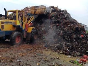 Sampah Menumpuk di Pasar Kramat Jati, Pasar Jaya Percepat Pengangkutan