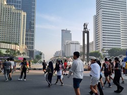 Warga Antusias Olahraga di CFD HI Usai Libur Lebaran: Bakar Opor-Rendang