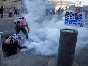 Chaos di Los Angeles! Demo No Kings Berujung Gas Air Mata